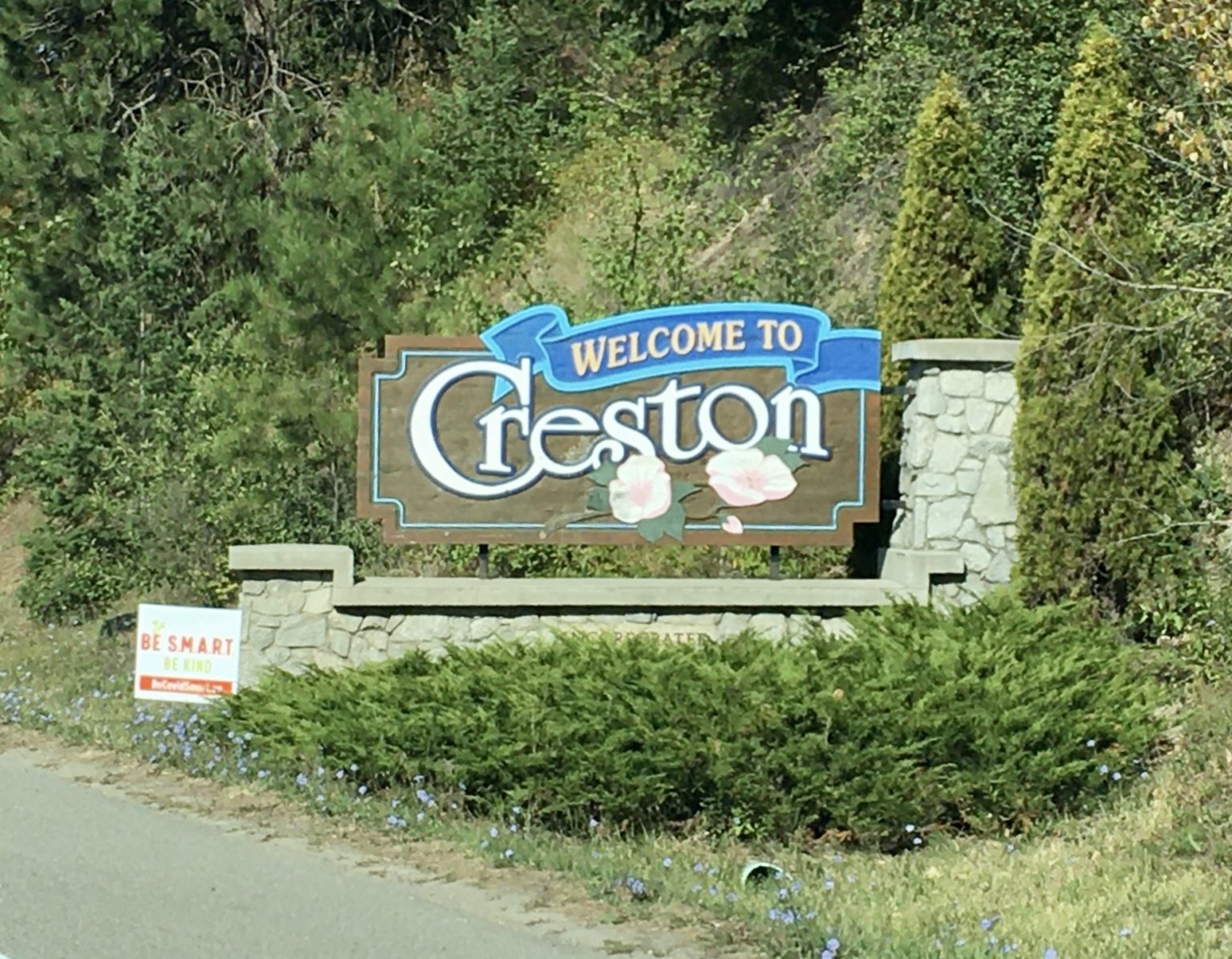 town-of-creston-seeking-feedback-on-its-sign-bylaw-my-creston-now